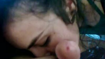 برهنه رقصیدن در یک مهمانی سکس متحرک دو جنسه وحشی